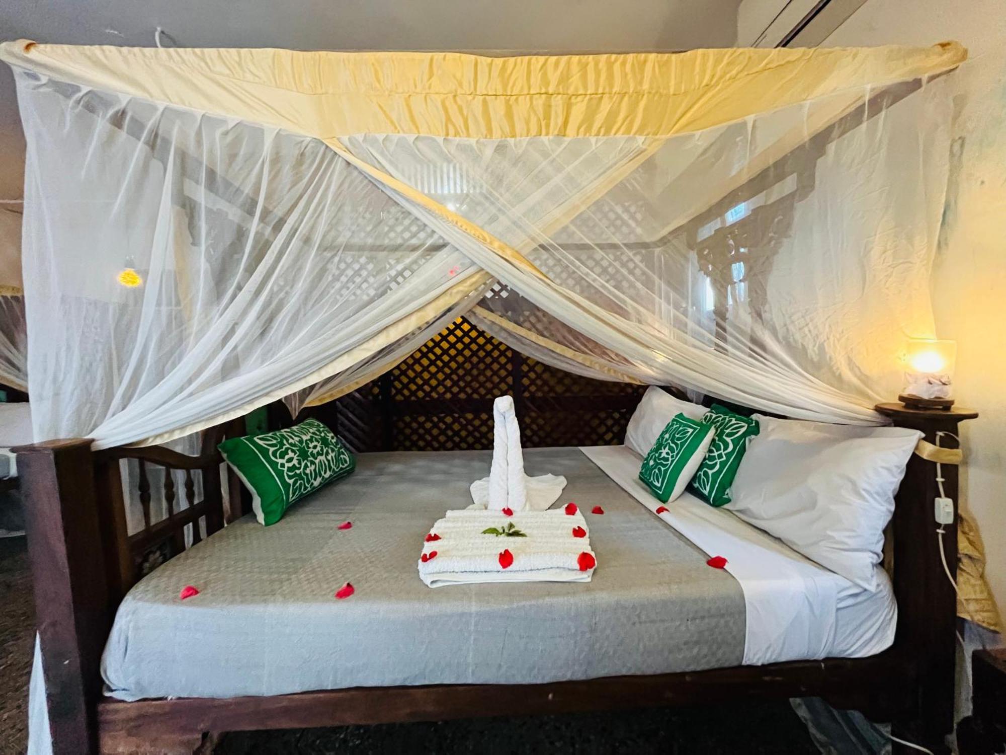 Zenji Hotel Zanzibar Esterno foto